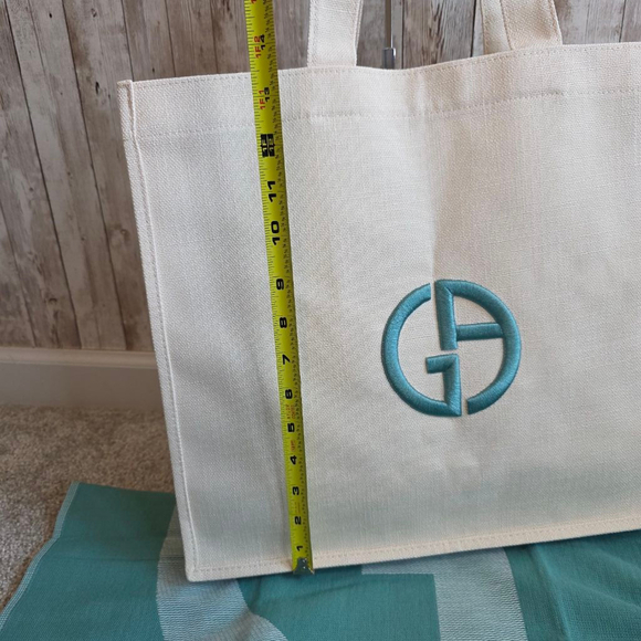 Giorgio Armani Beach Shopping Tote Bag with Matching Large beach towel - Picture 5 of 10